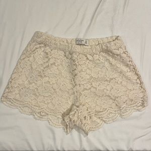Abercrombie & Fitch cream lace shorts